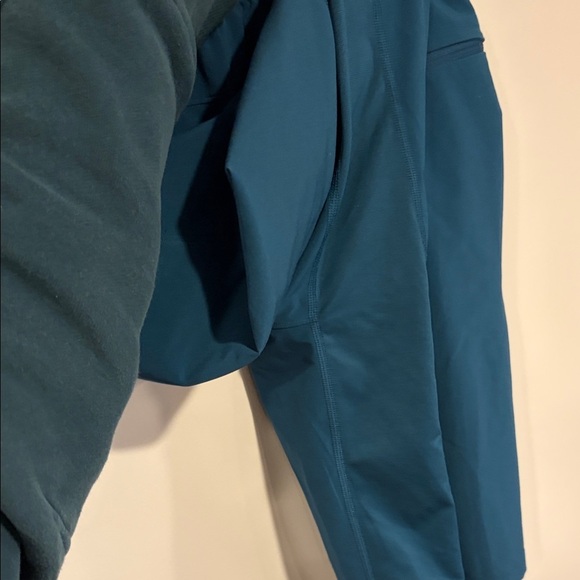 Lululemon License To Train Shorts - Picture 7 of 9